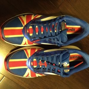 London edition Brooks Launch 4